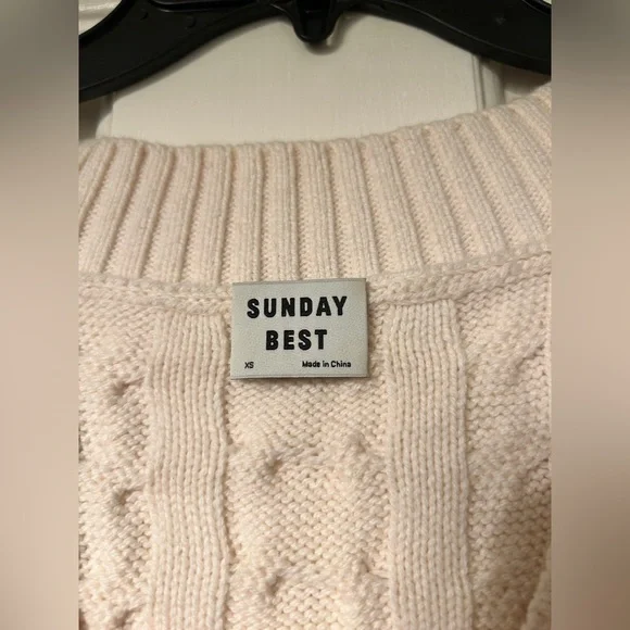 Aritzia Sunday Best Cable Knit White Pullover V-Neck Sweater Vest Women’s XS - Picture 3 of 8